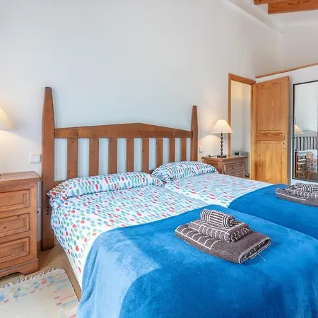 Semi-detached Sunny Country House, Near Gr221 Deia